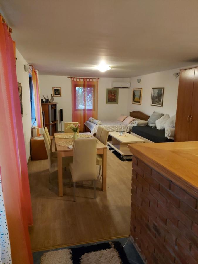Studio Apartman Kotro Pélmonostor Kültér fotó